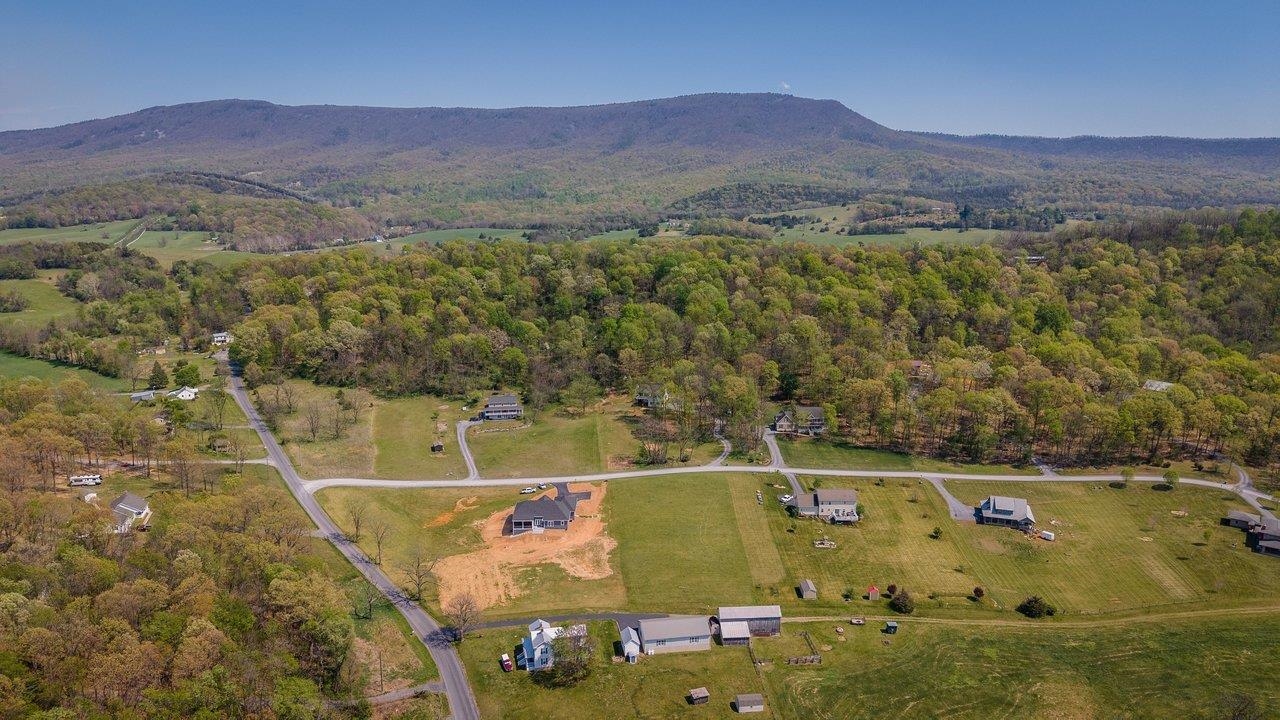 5266 FOOTHILLS LN