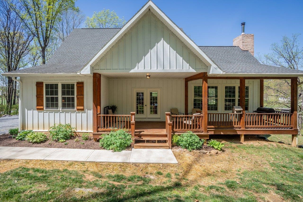 5266 FOOTHILLS LN