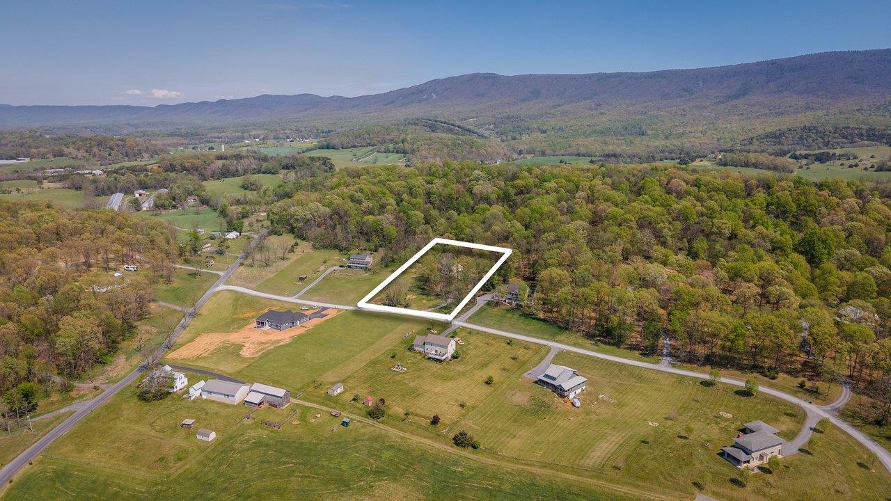 5266 FOOTHILLS LN