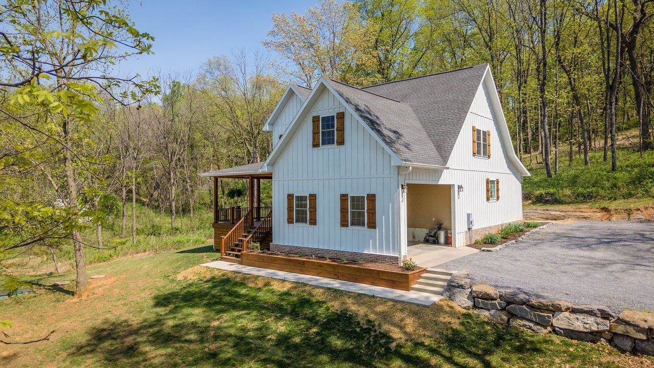 5266 FOOTHILLS LN