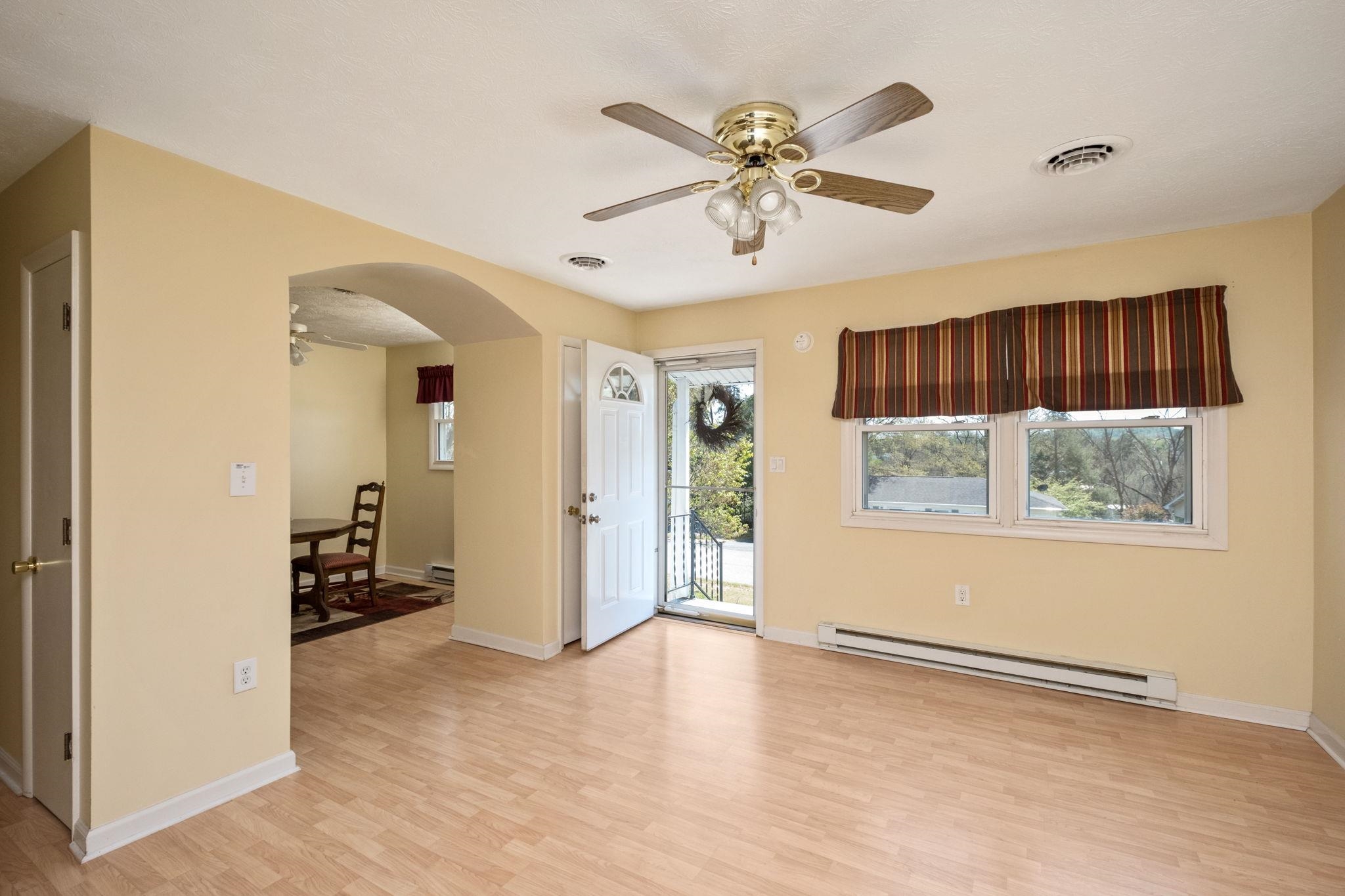 161 E RIVERSIDE DR