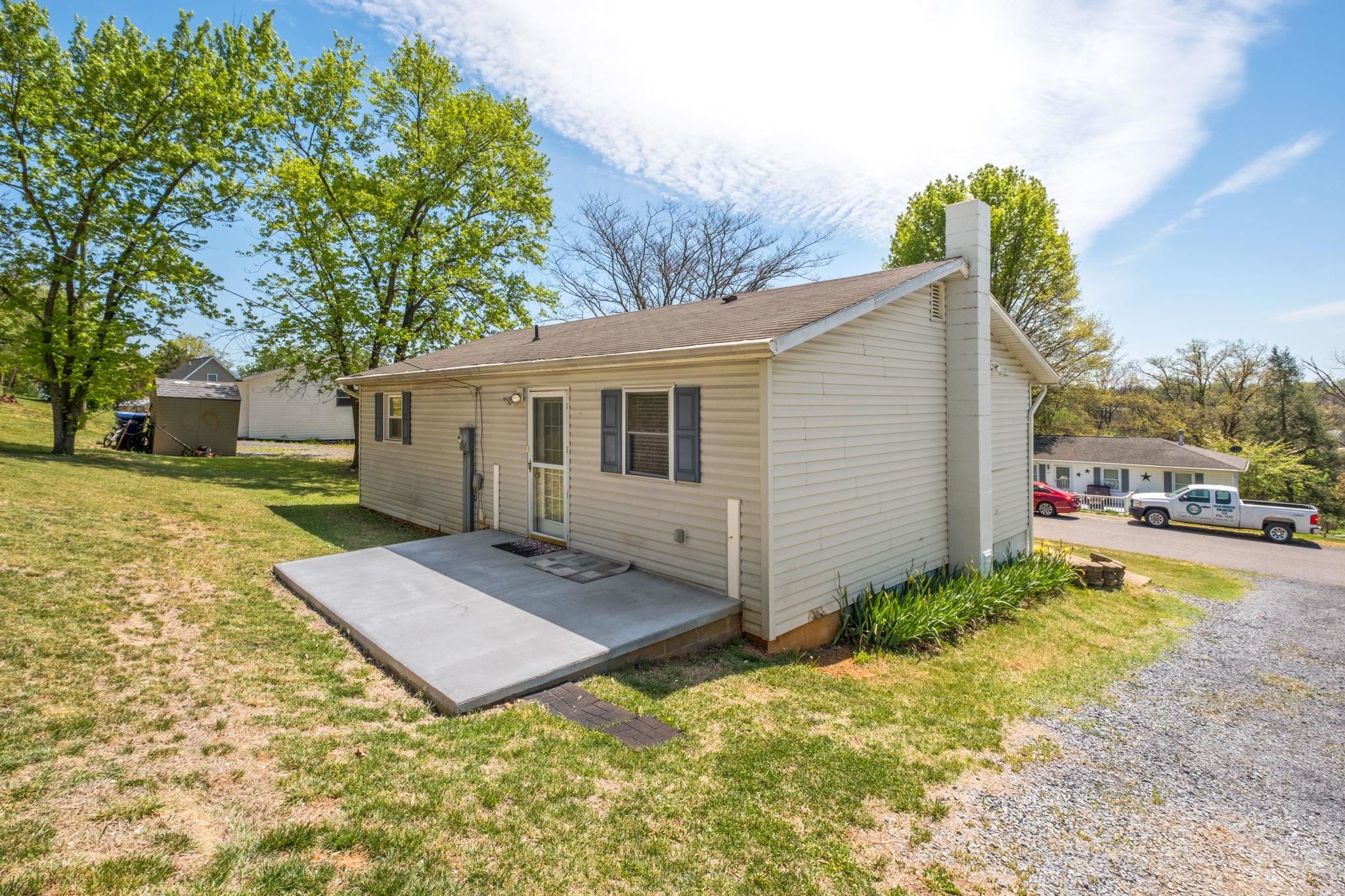 161 E RIVERSIDE DR