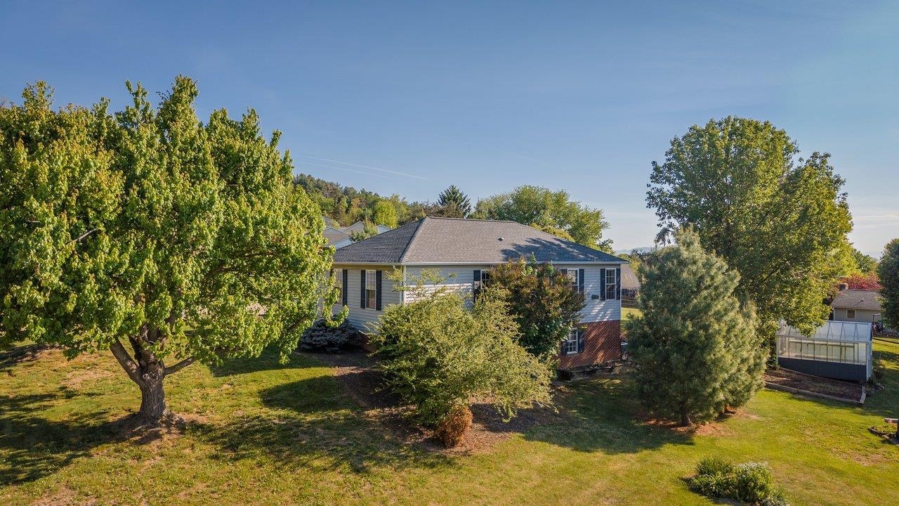 127 VALLEY VIEW AVE