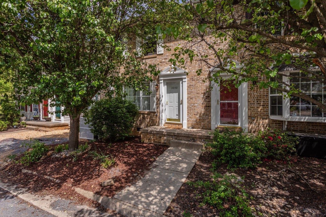 2312 BRECKENRIDGE CT