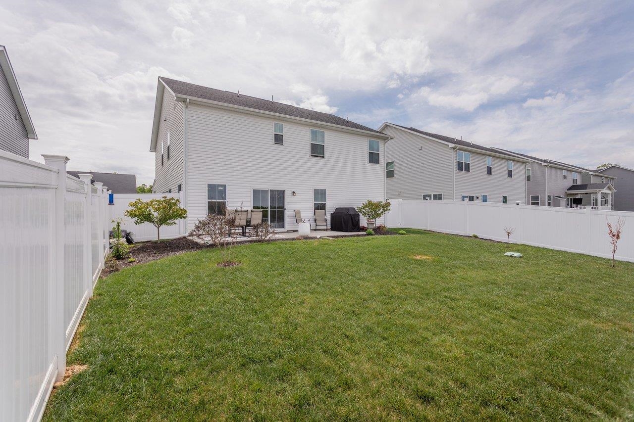 2750 RIDGE HAVEN DR