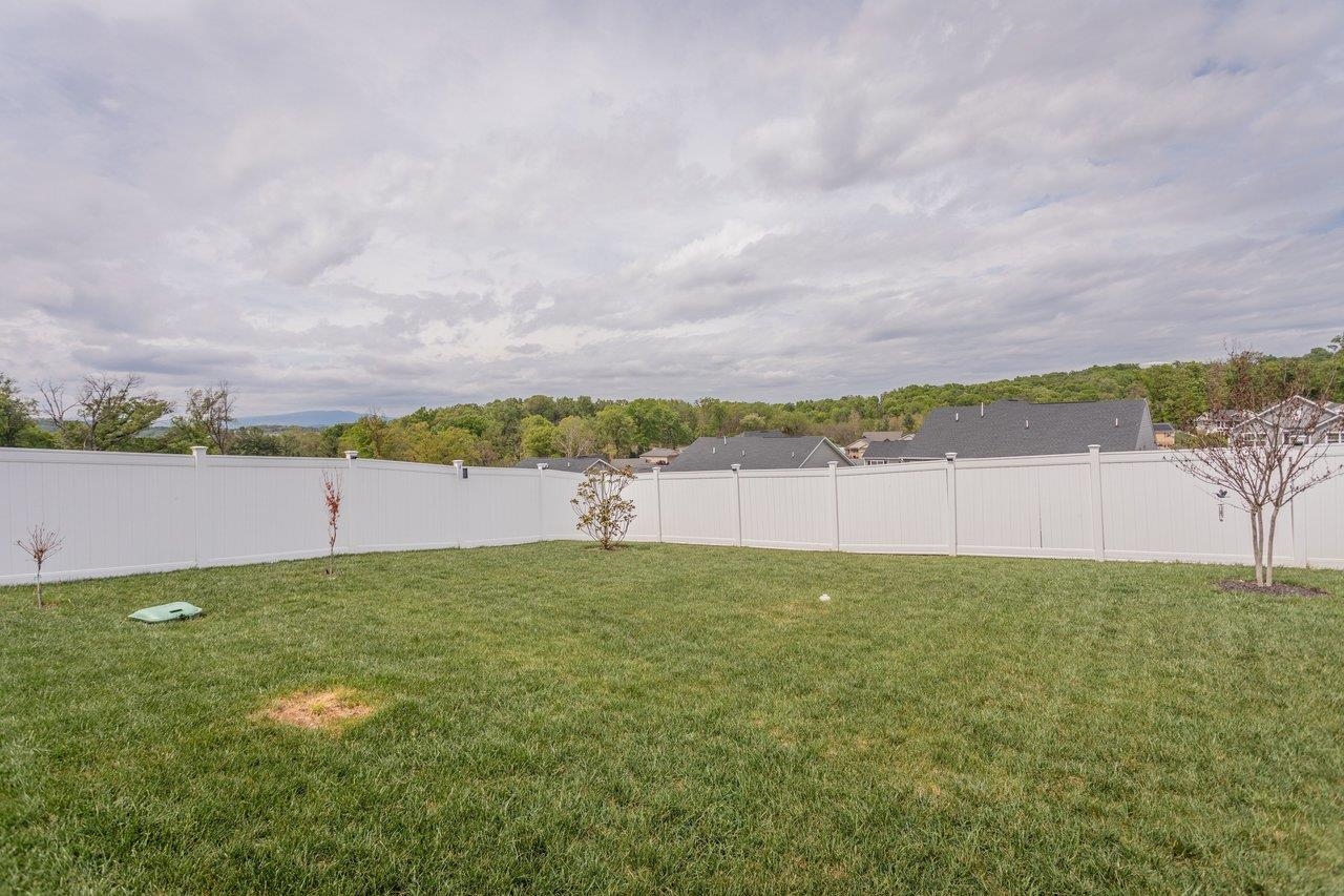2750 RIDGE HAVEN DR