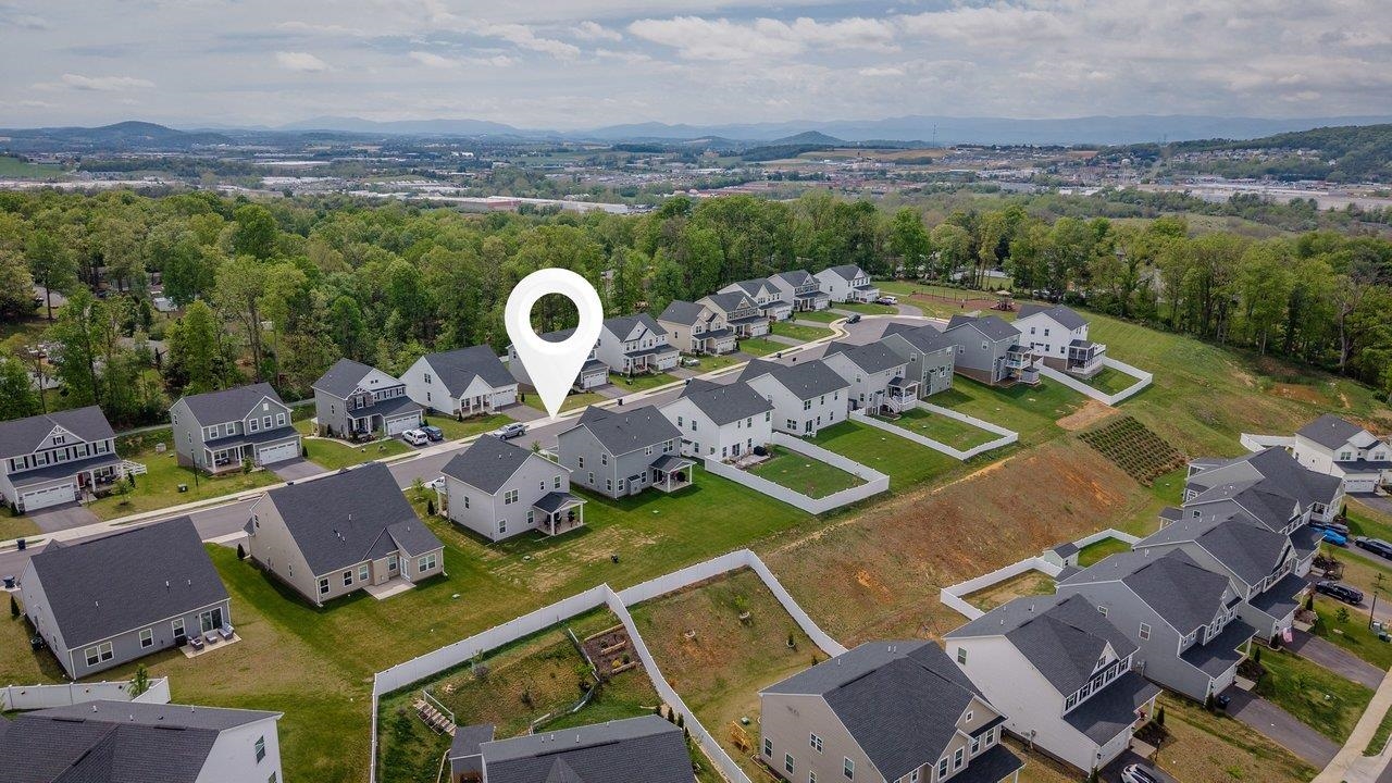 2750 RIDGE HAVEN DR