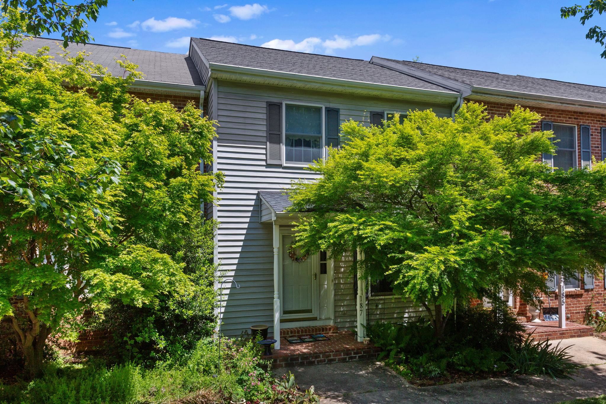 187 EMERALD DR