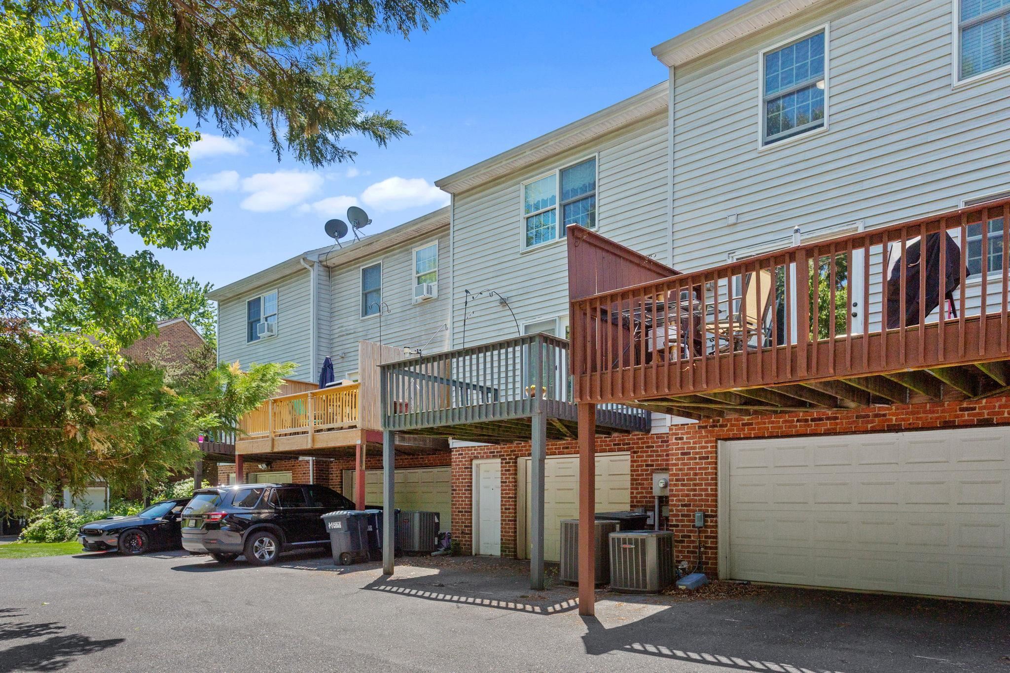 187 EMERALD DR