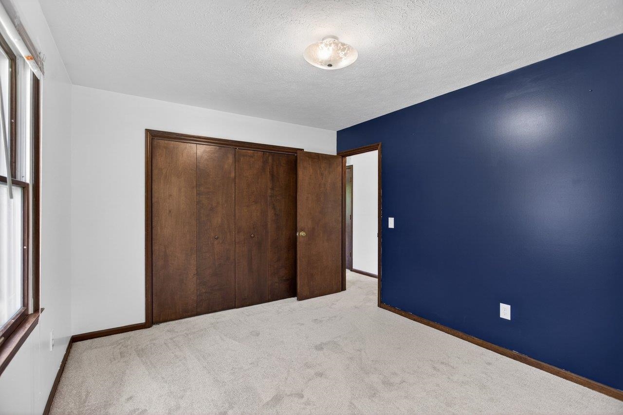 3373 LAKEWOOD DR