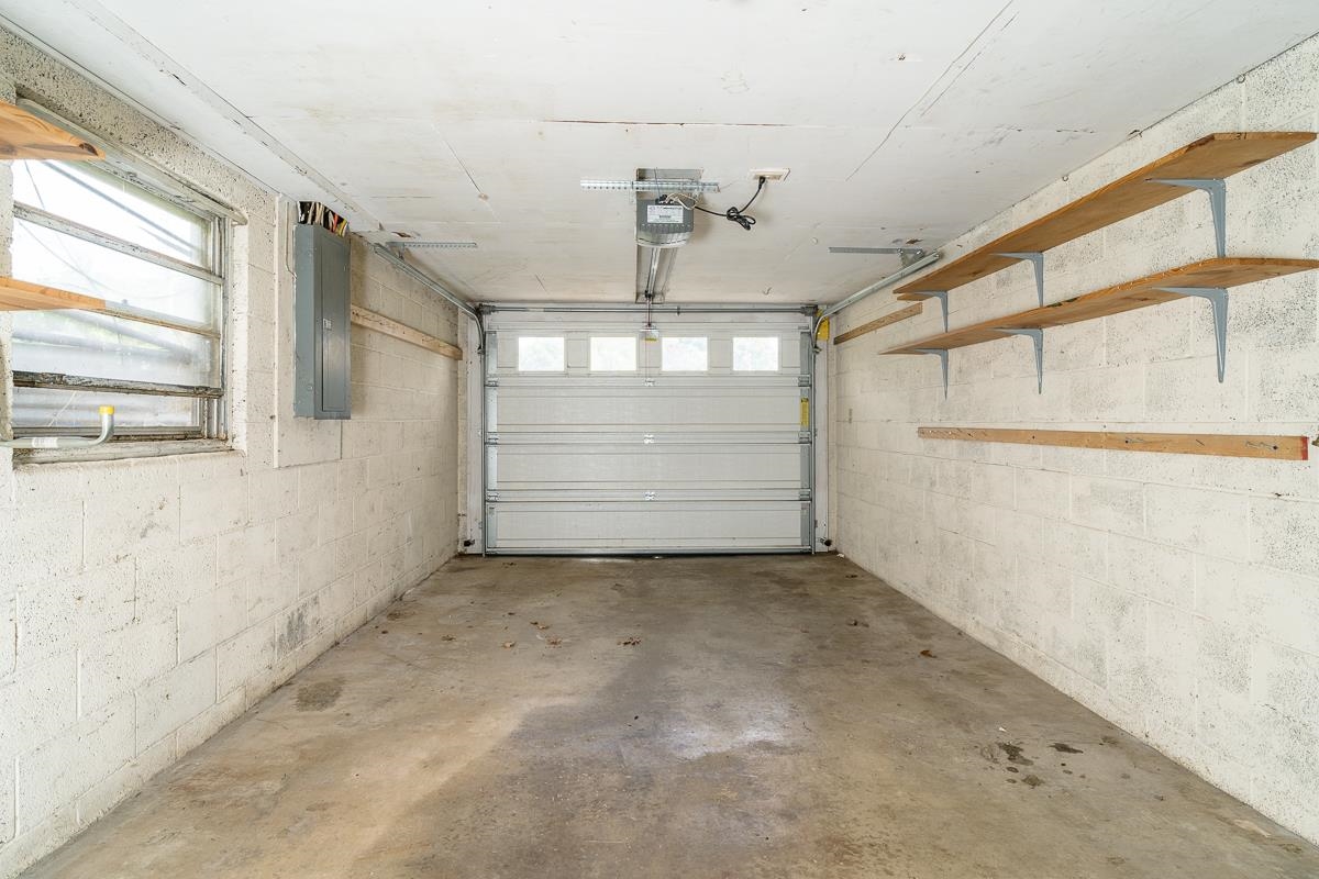 1401 COLLEGE AVE
