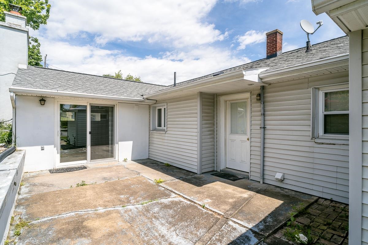1401 COLLEGE AVE