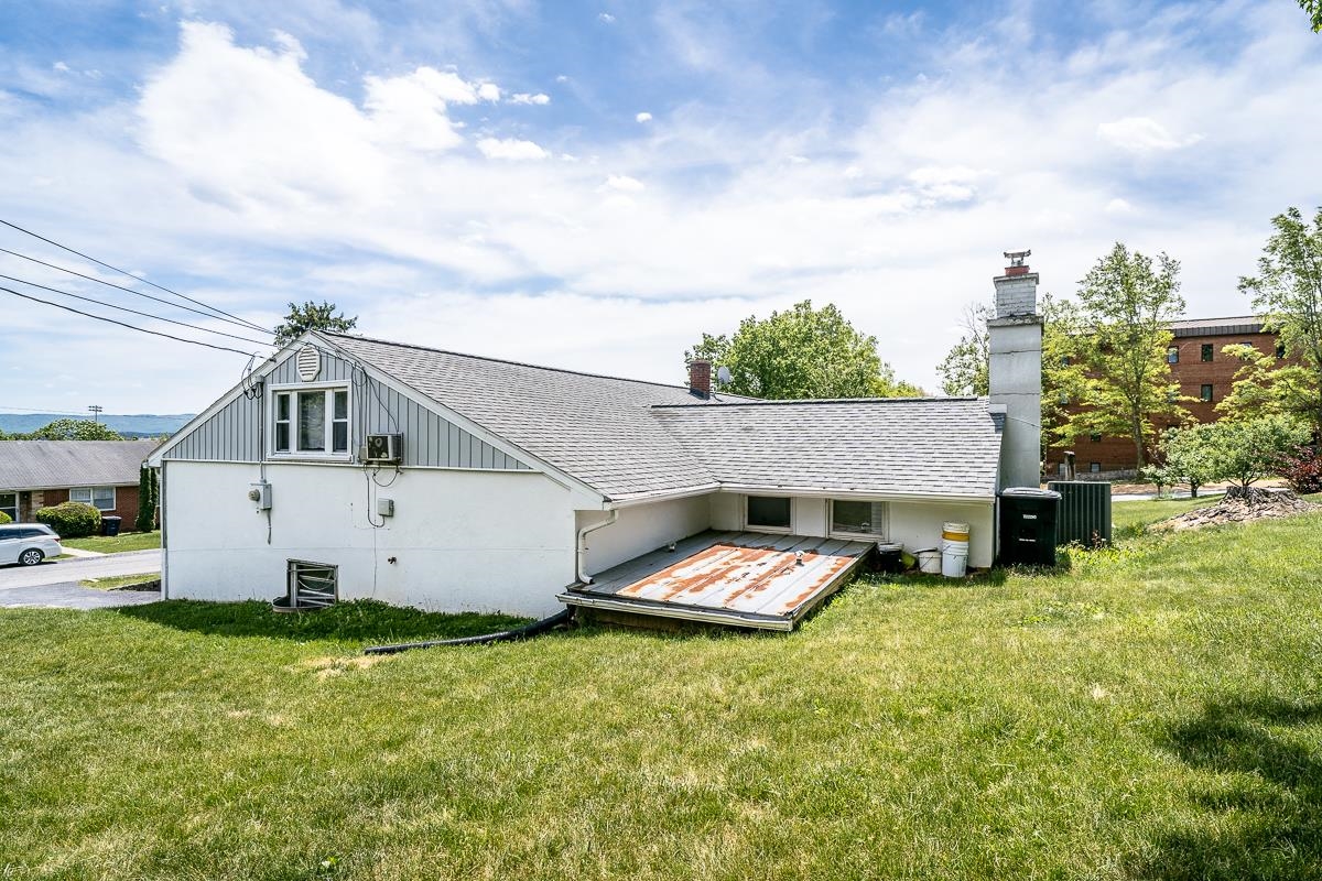 1401 COLLEGE AVE