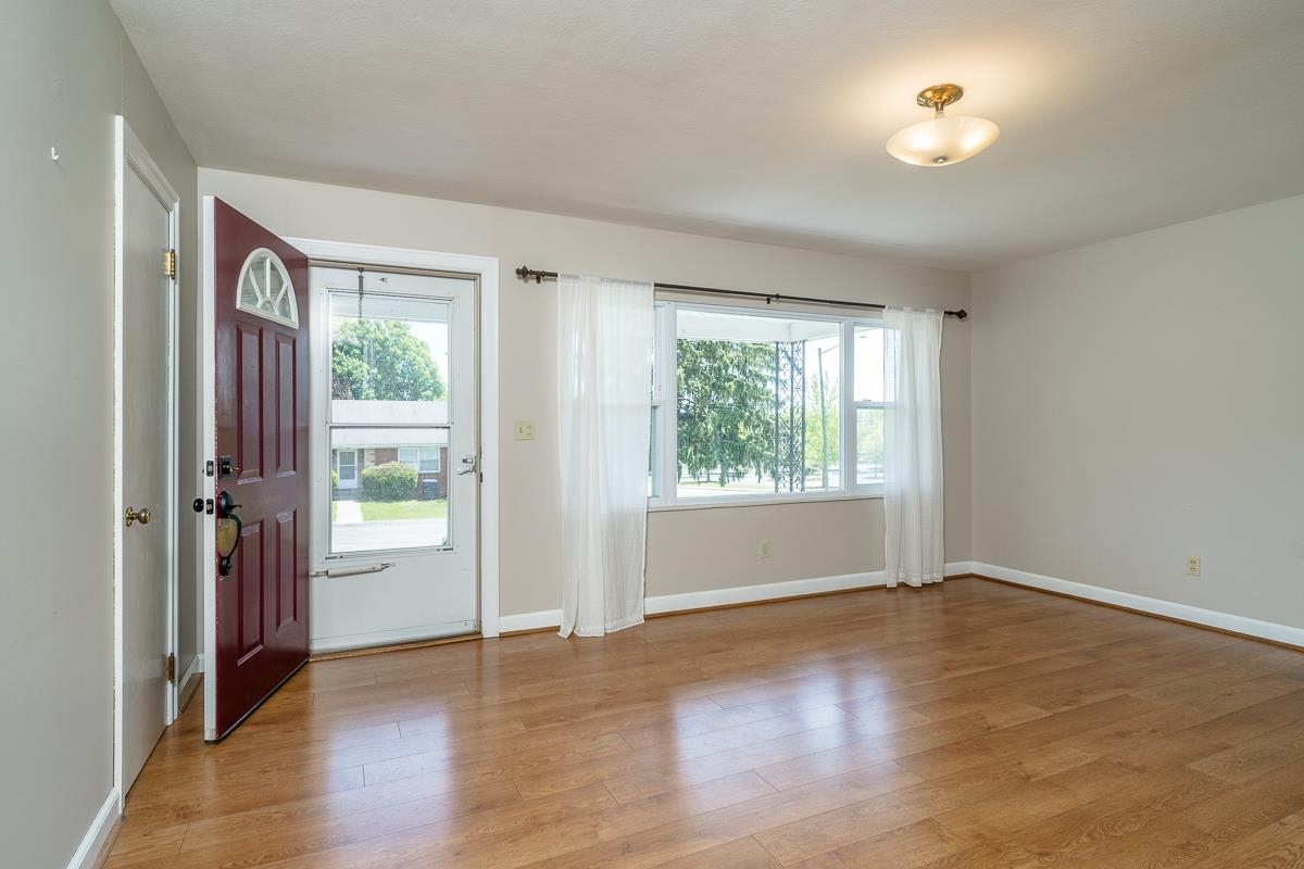 1401 COLLEGE AVE