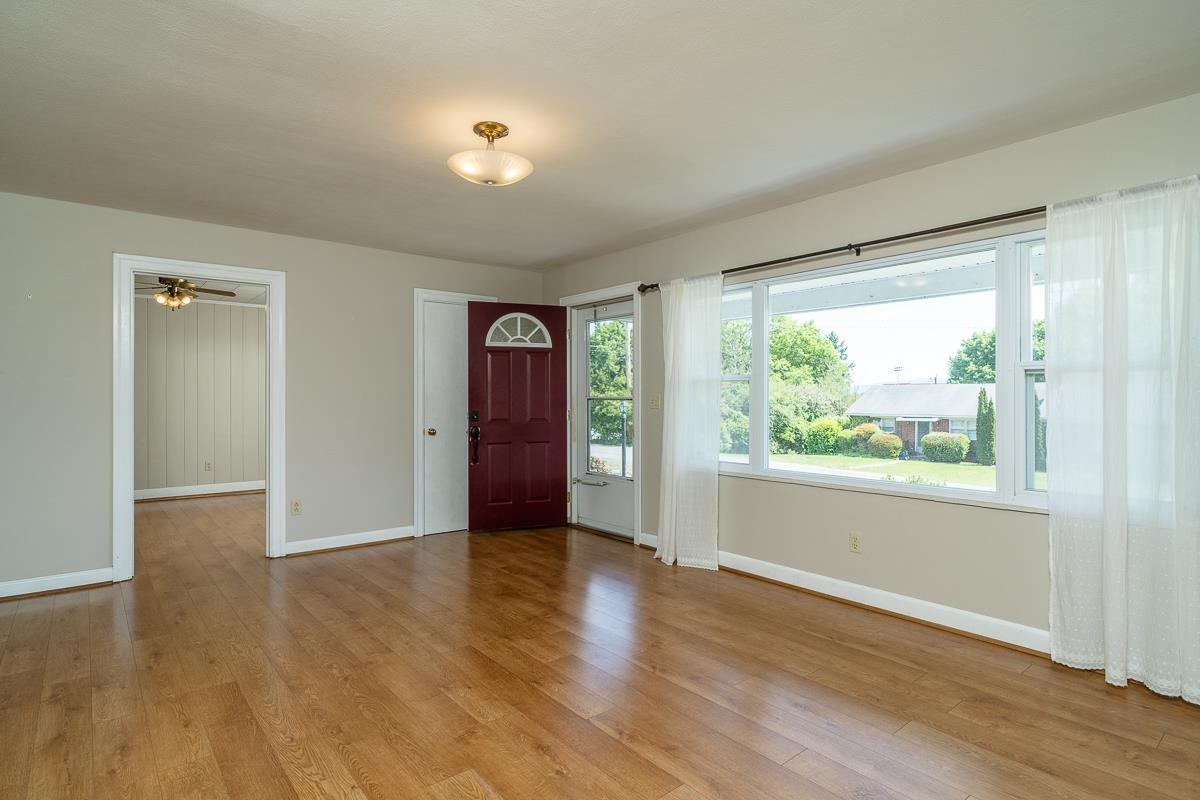 1401 COLLEGE AVE