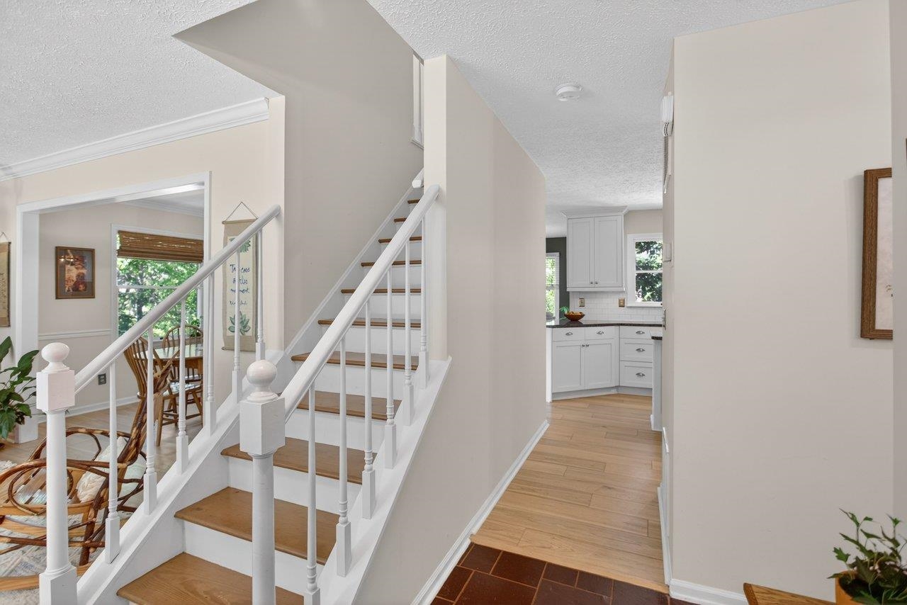 626 SUNRISE AVE