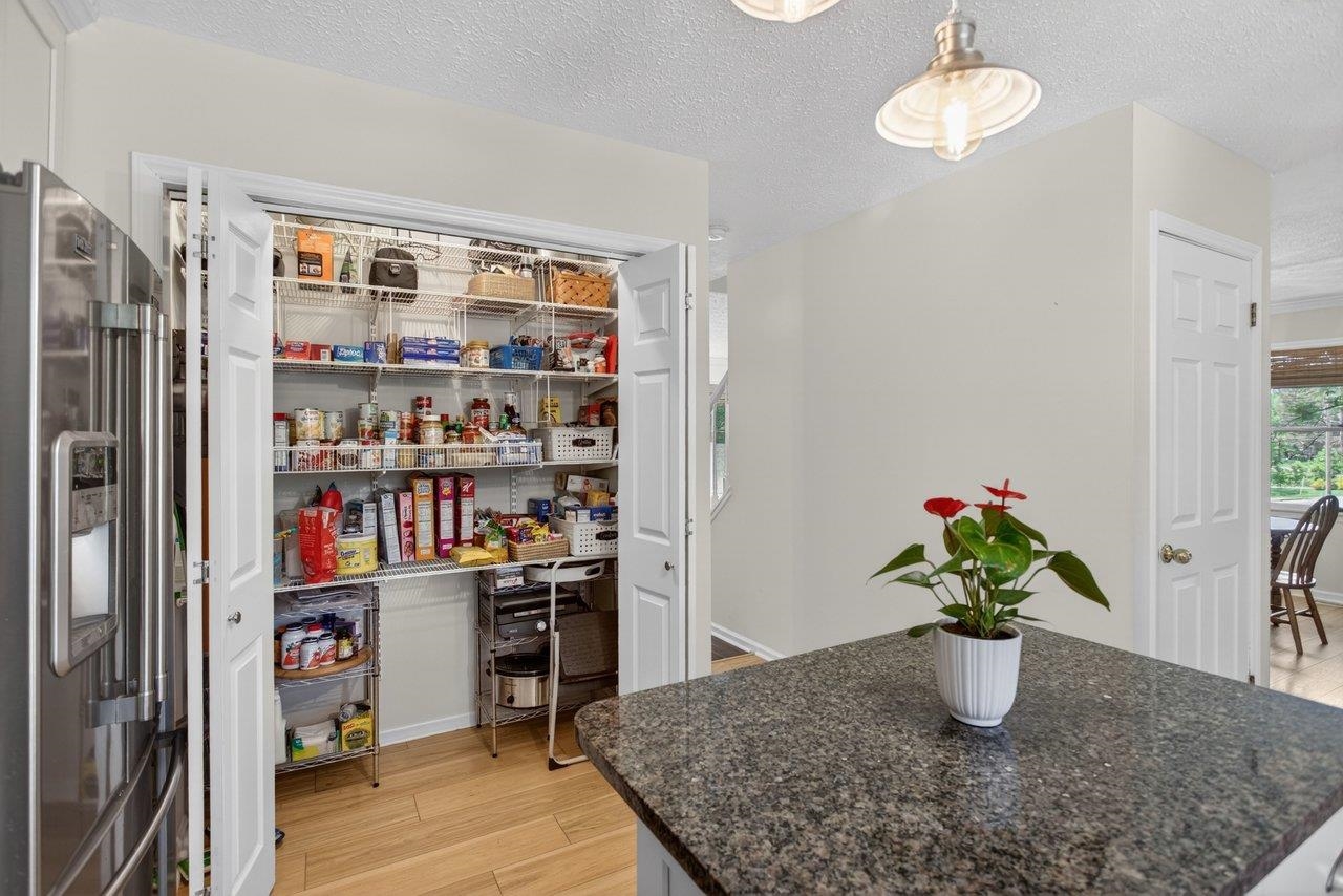 626 SUNRISE AVE