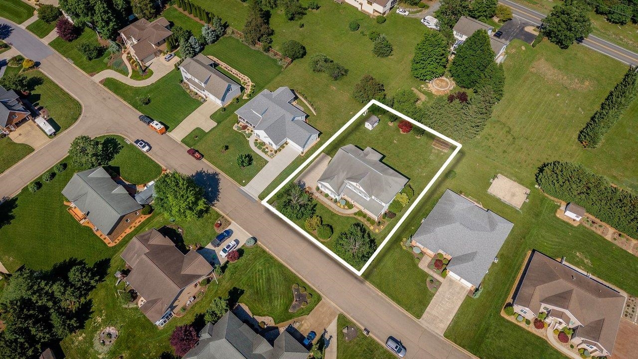 855 WILD CHERRY LN