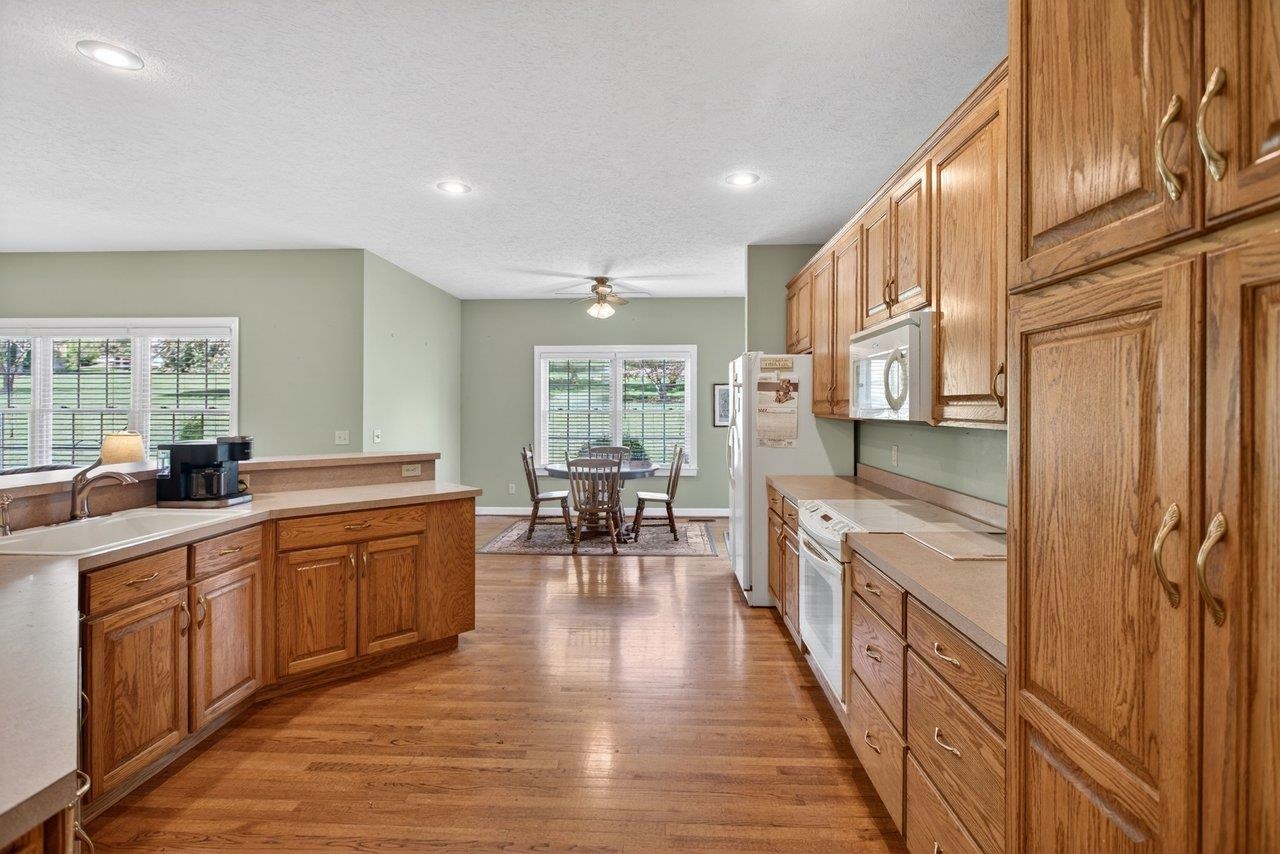 855 WILD CHERRY LN