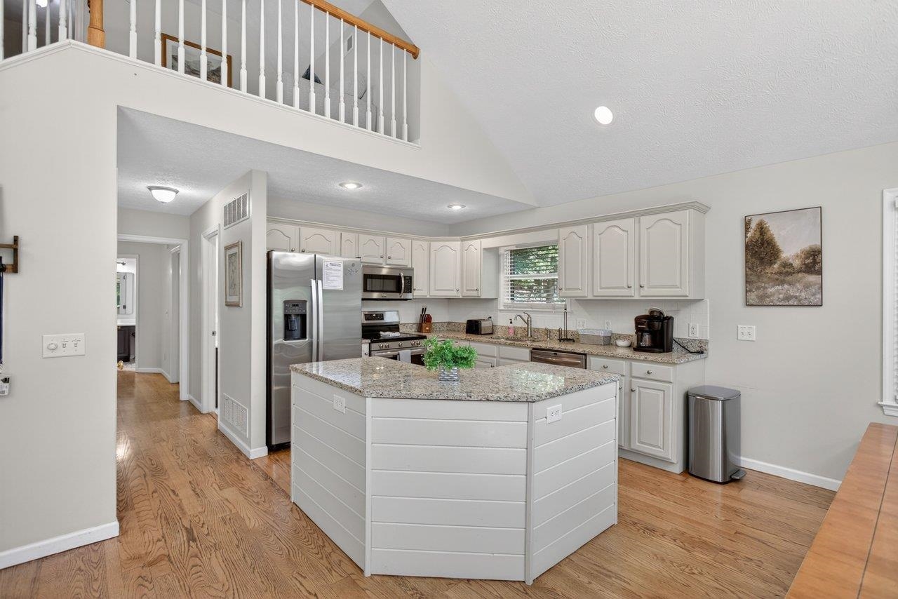 5109 TREVINO DR