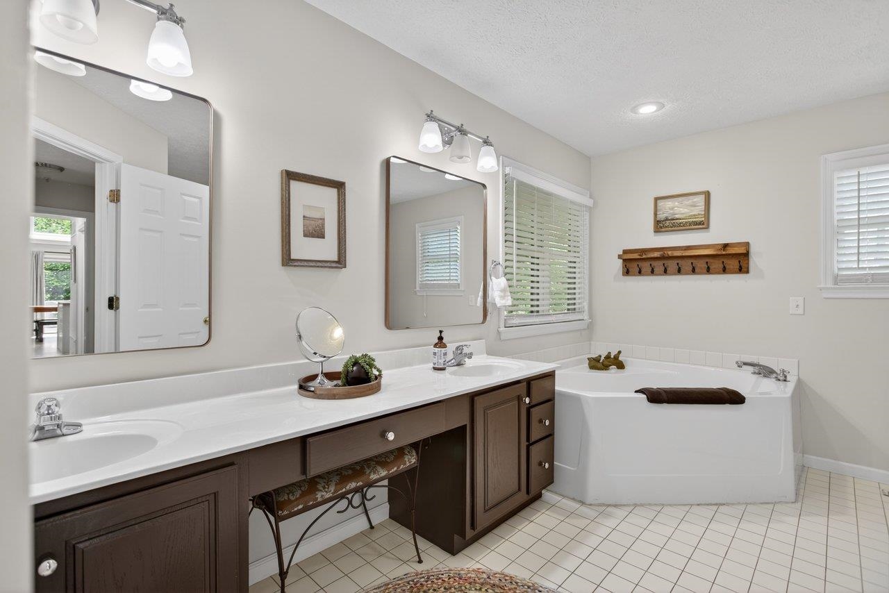 5109 TREVINO DR