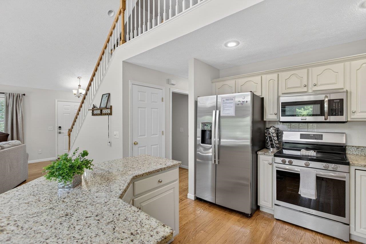 5109 TREVINO DR