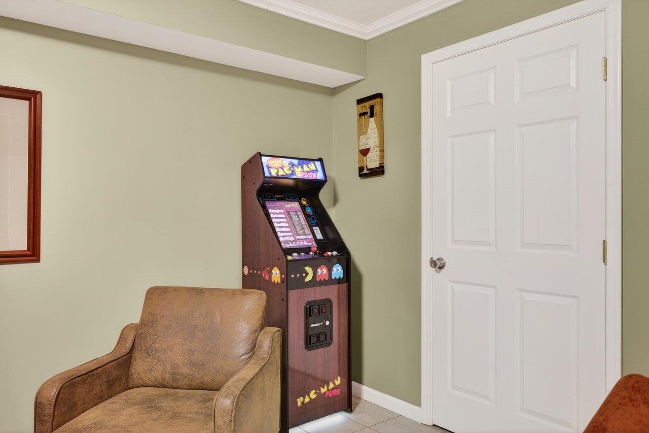5109 TREVINO DR