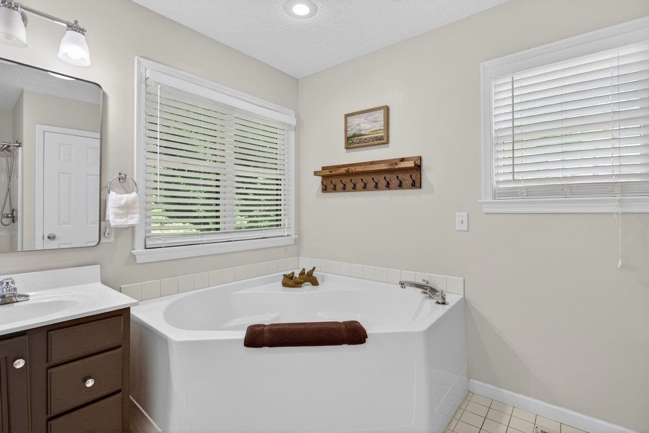 5109 TREVINO DR