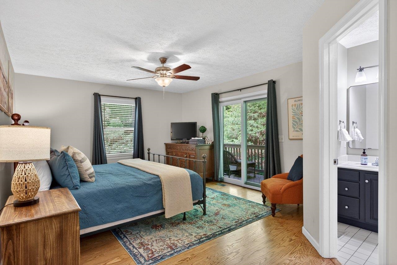 5109 TREVINO DR