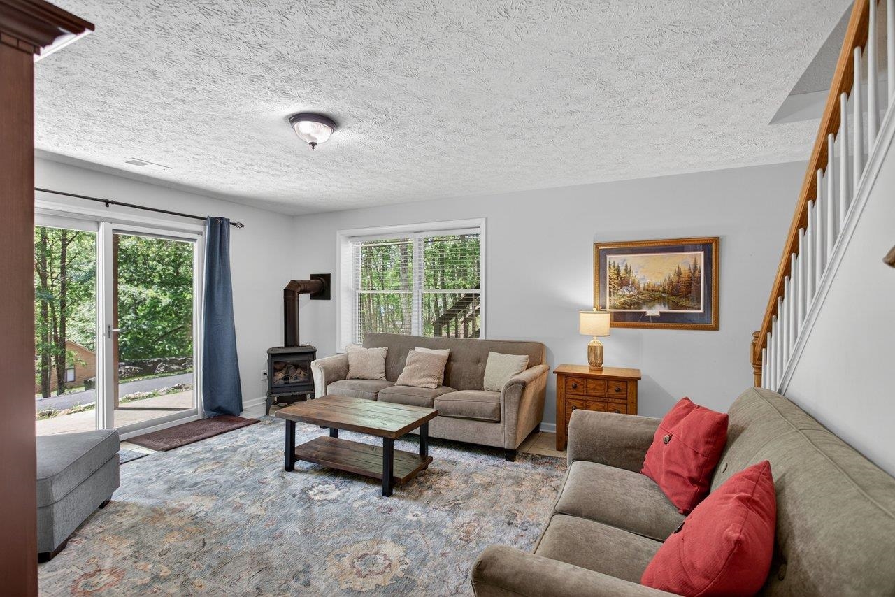 5109 TREVINO DR