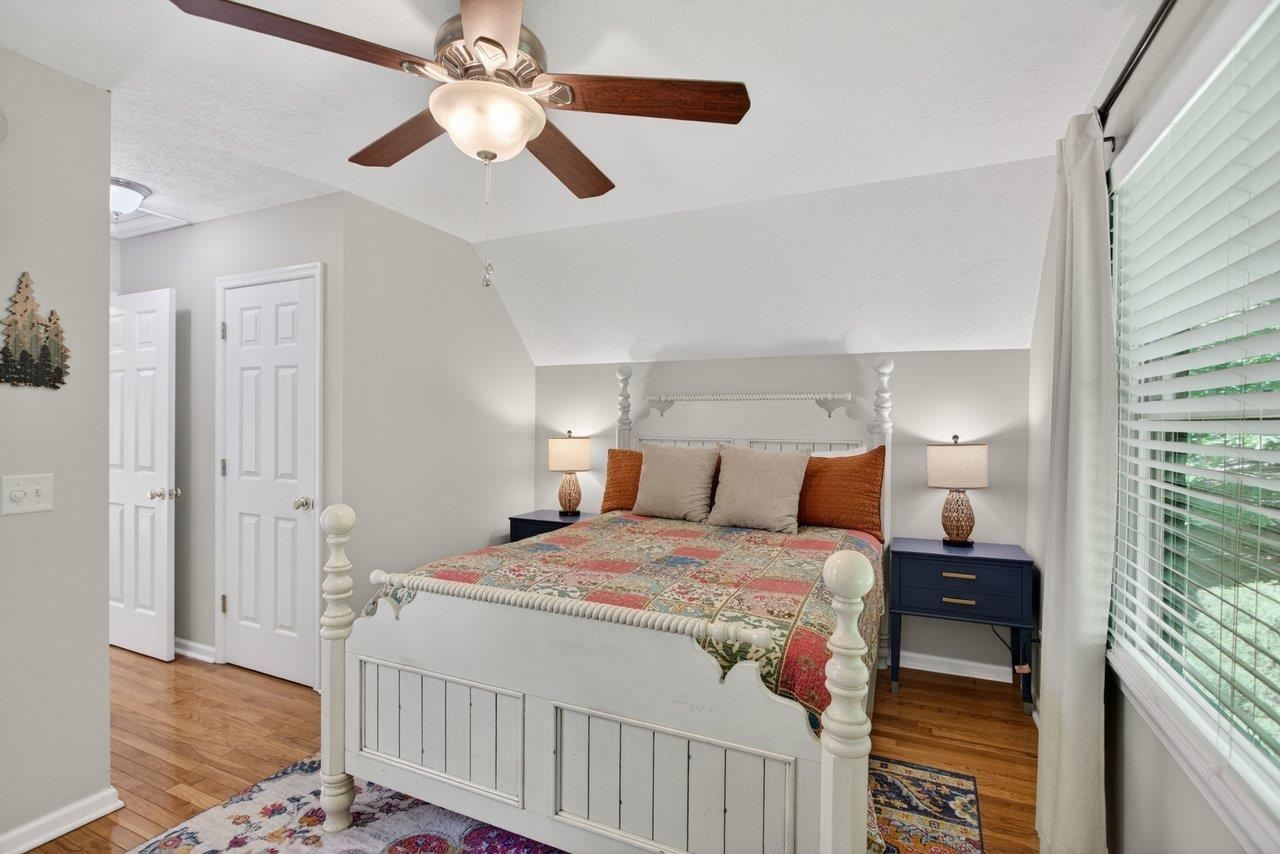 5109 TREVINO DR
