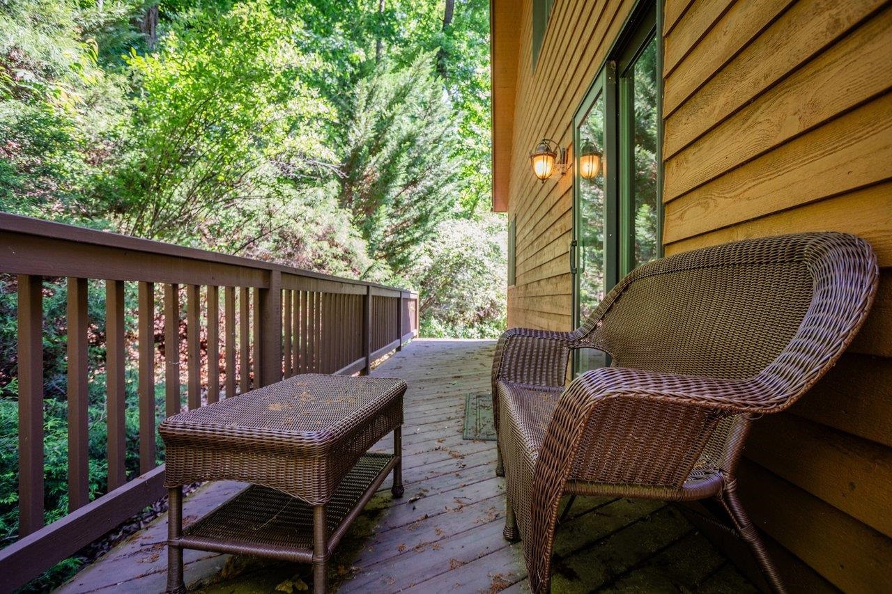 5109 TREVINO DR