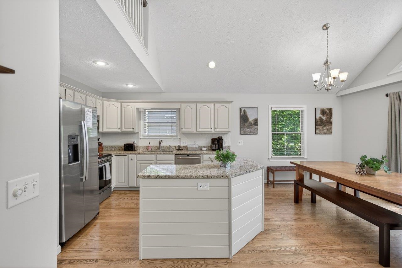 5109 TREVINO DR