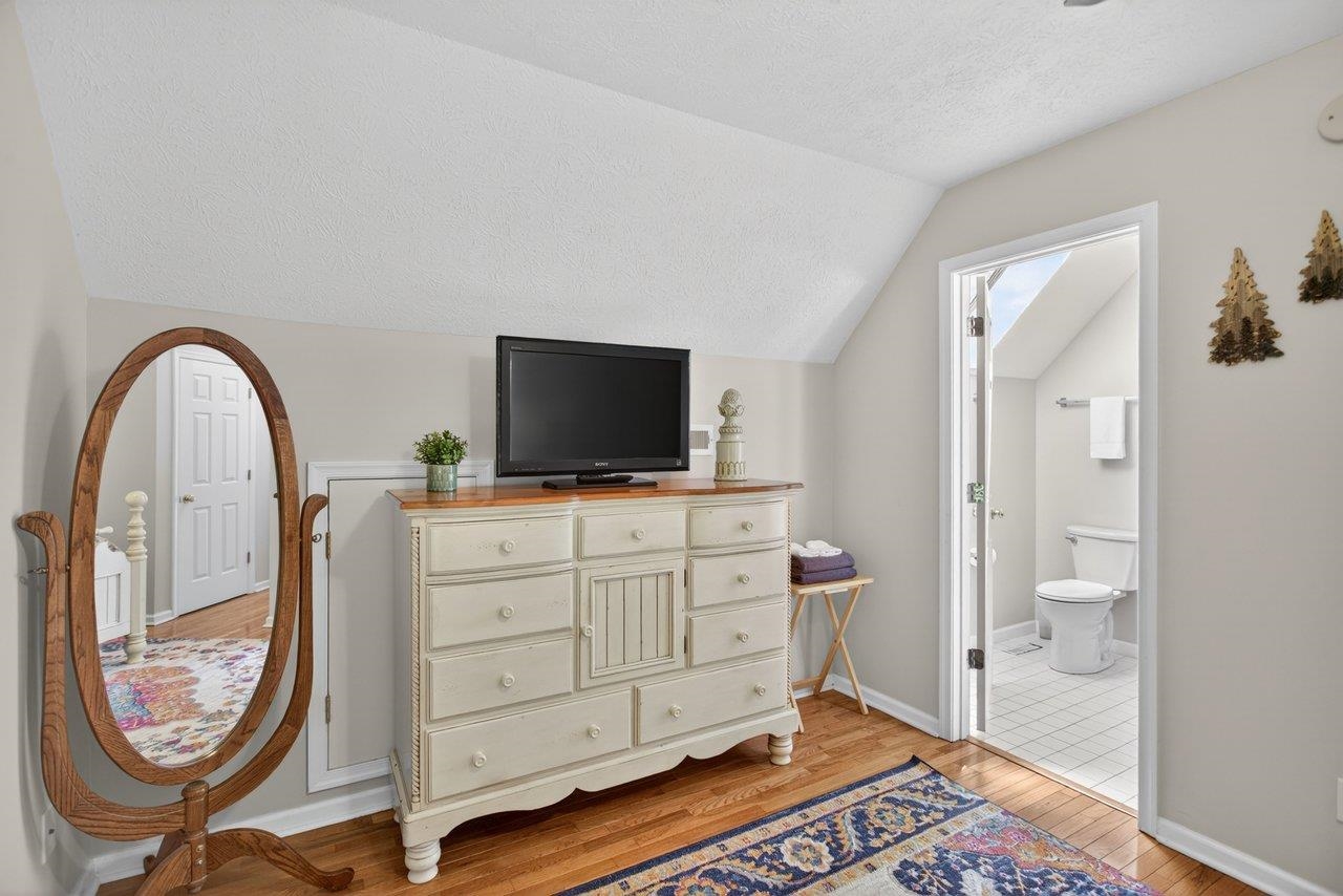5109 TREVINO DR