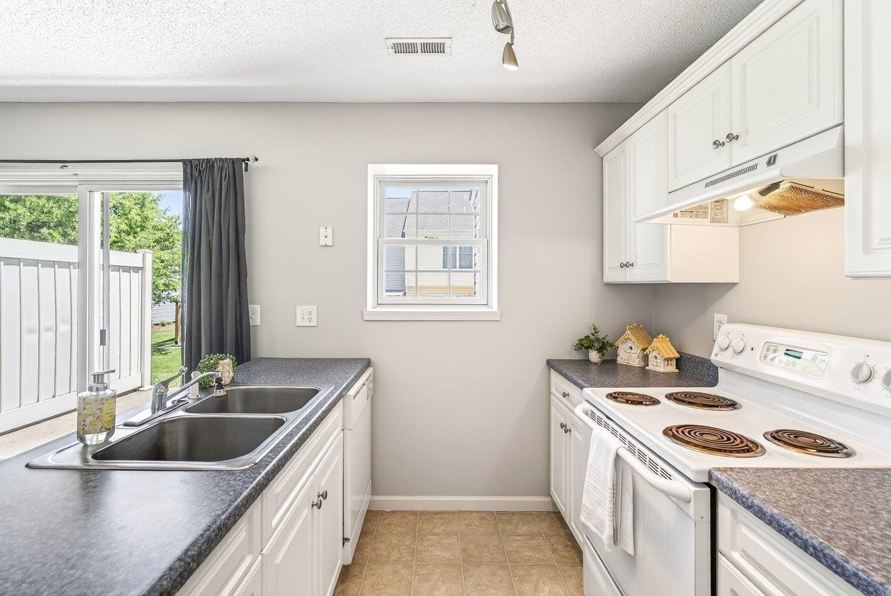 1113 PAUL REVERE CT