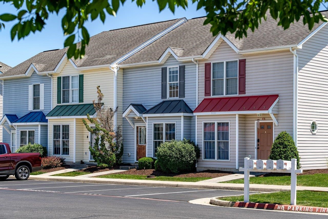 1113 PAUL REVERE CT