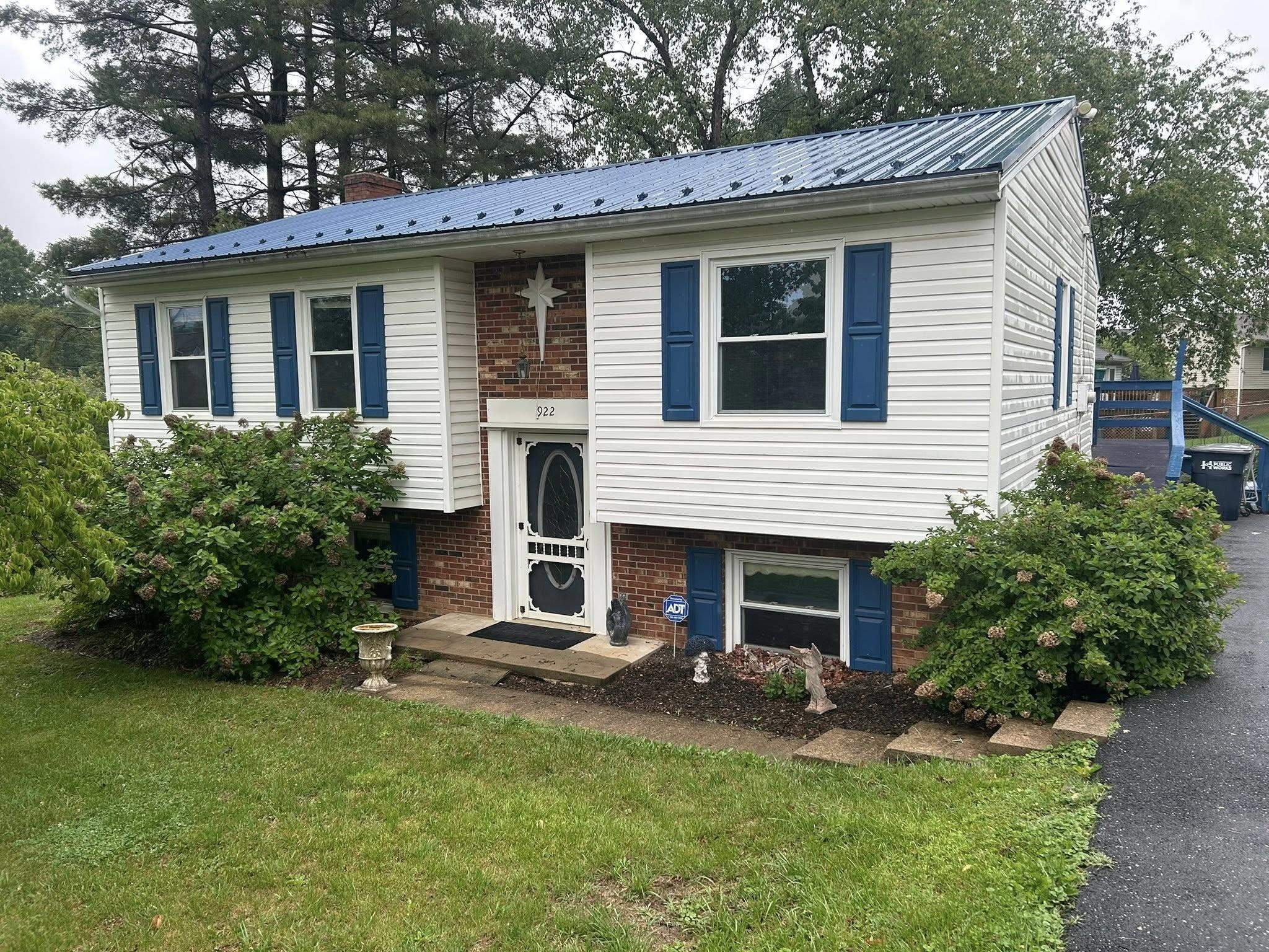 922 TALIAFERRO DR