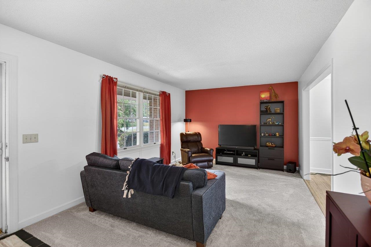 3235 PIN OAK DR