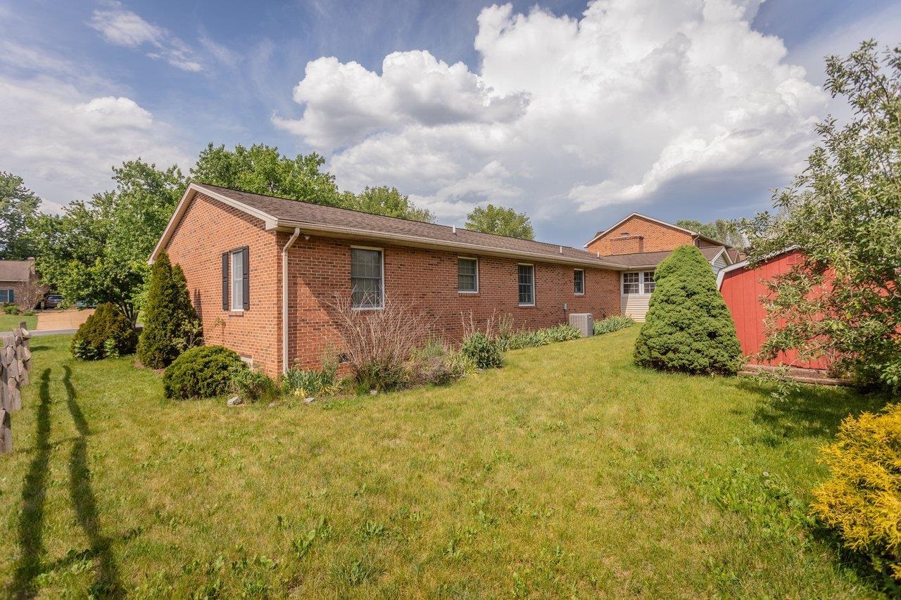 3235 PIN OAK DR