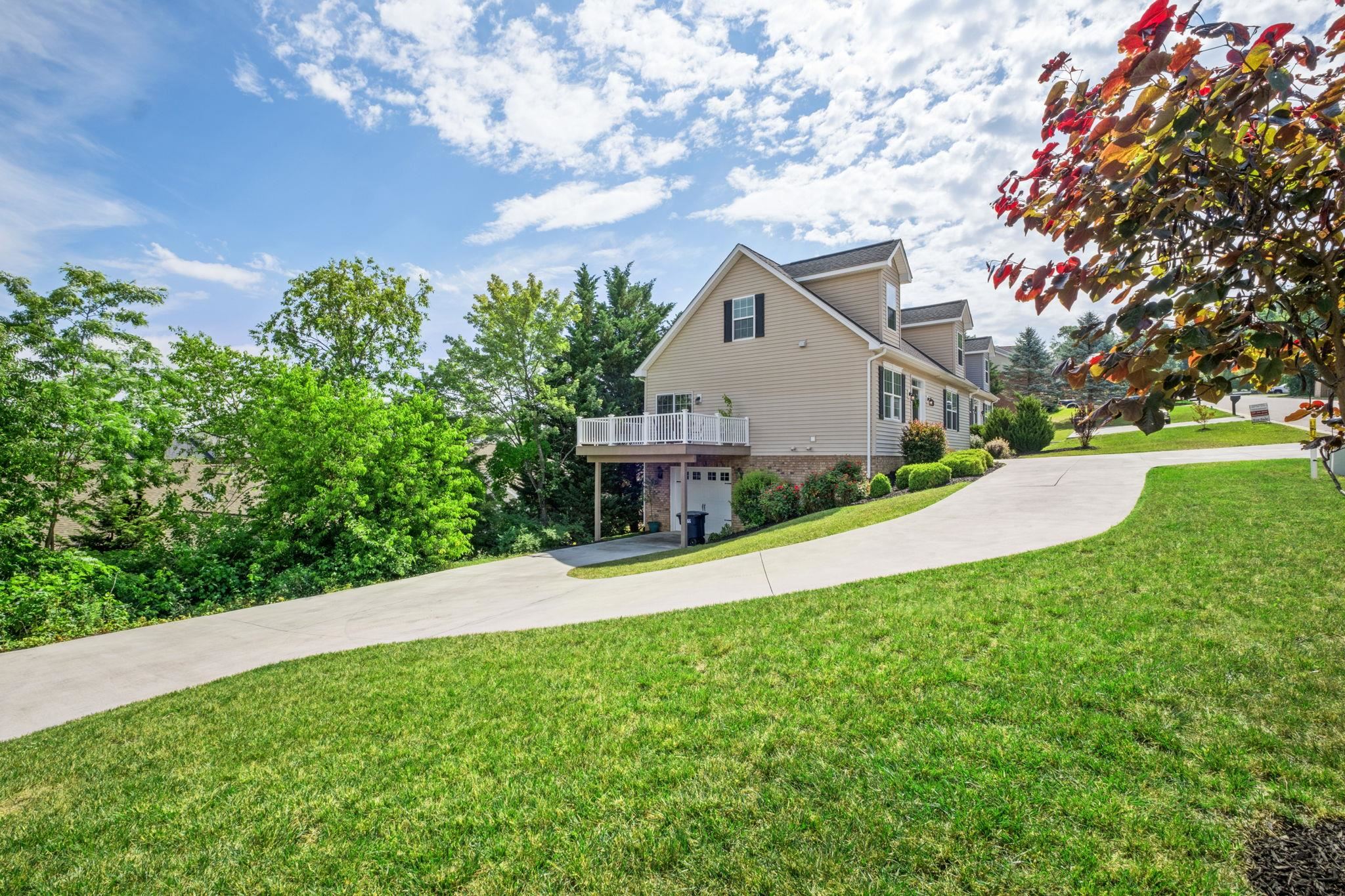 327 BLUE STONE HILLS DR