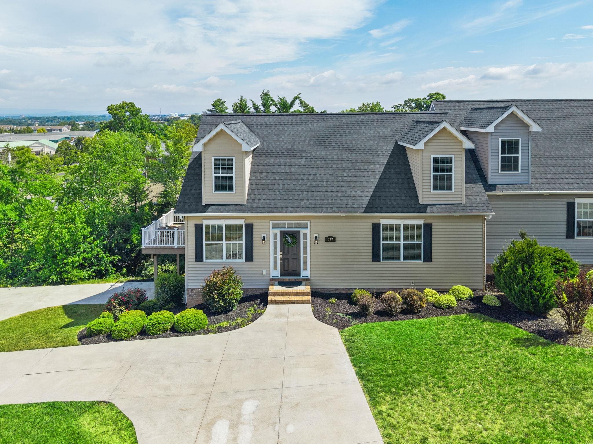 327 BLUE STONE HILLS DR