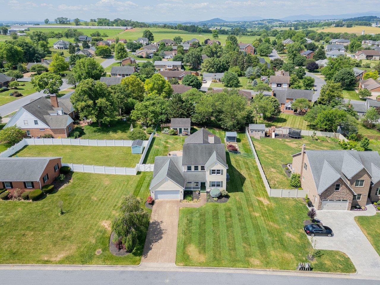 3345 REDBUD LN