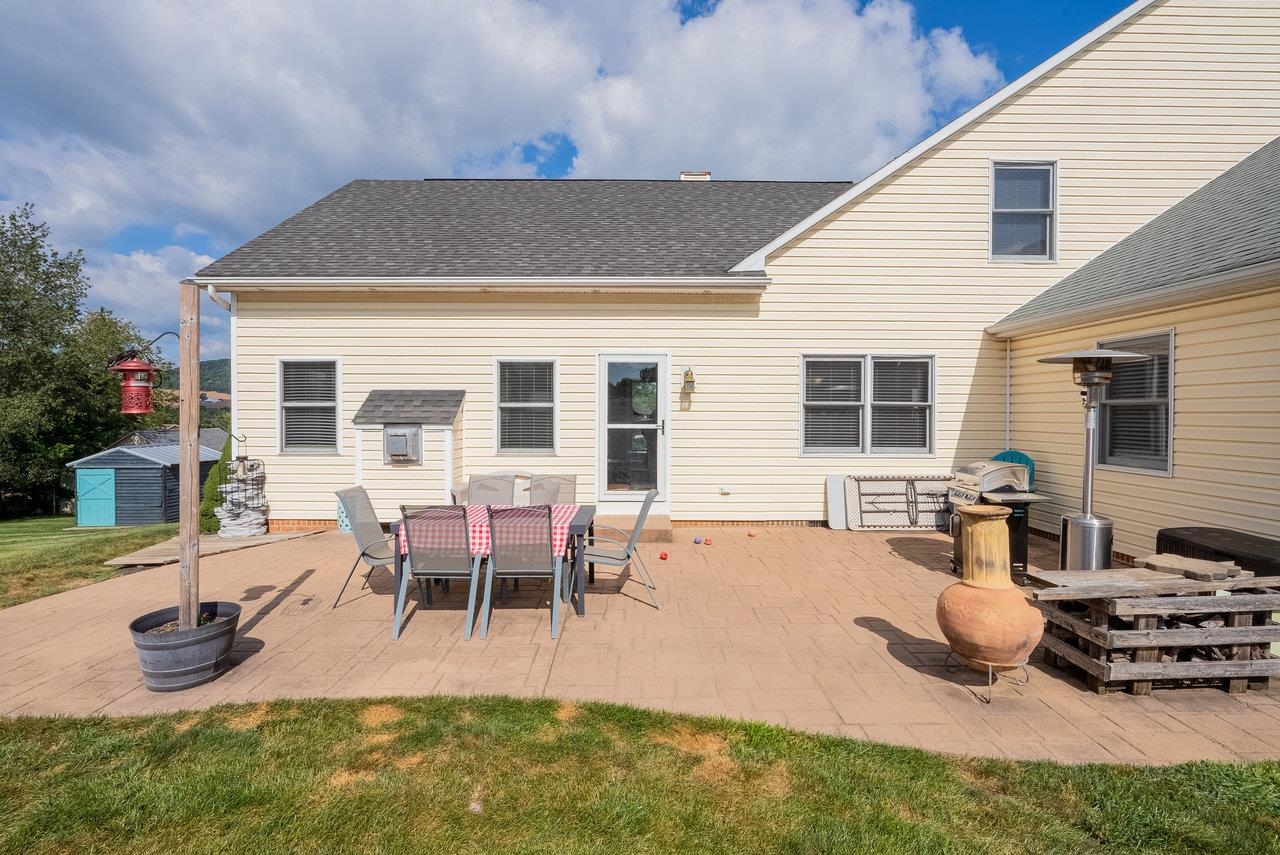3345 REDBUD LN