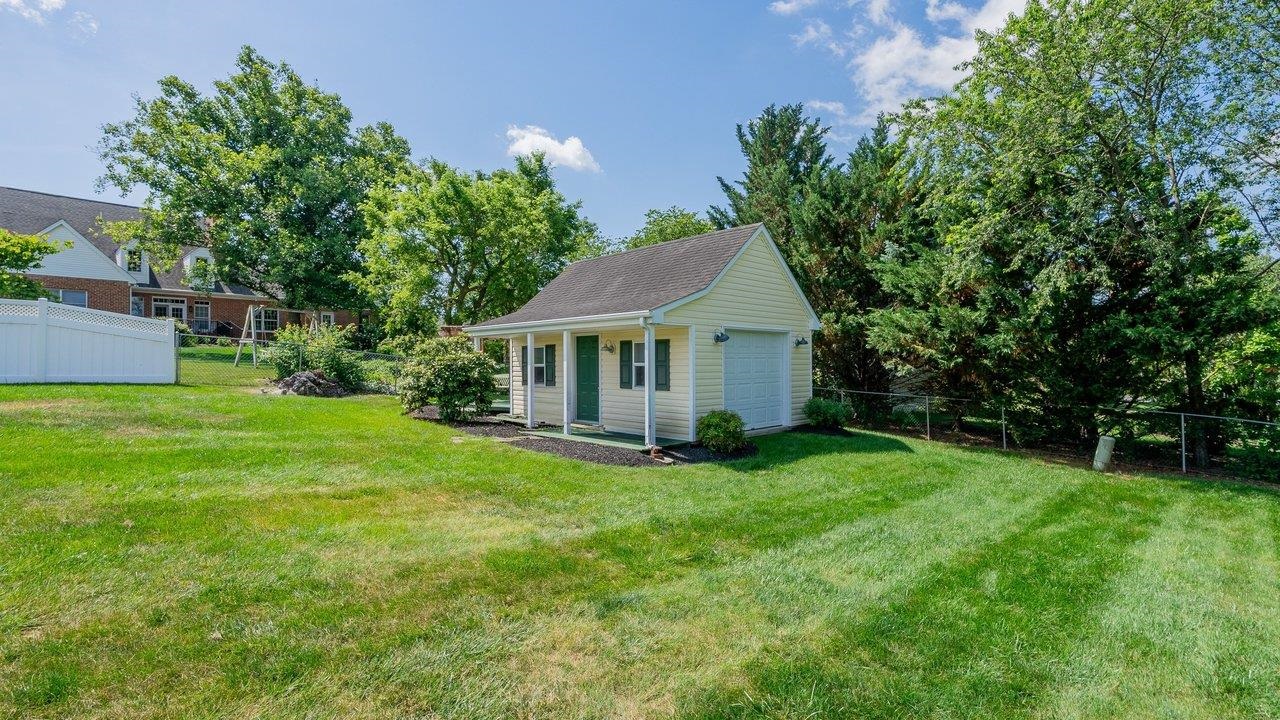 3345 REDBUD LN