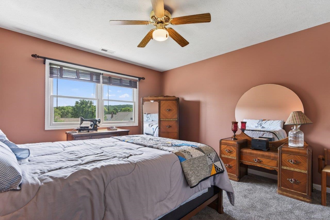 3345 REDBUD LN