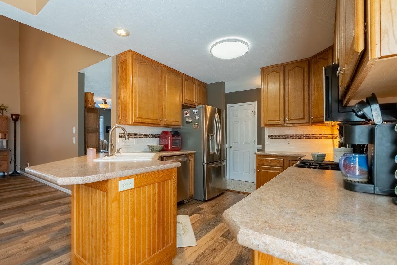 3345 REDBUD LN