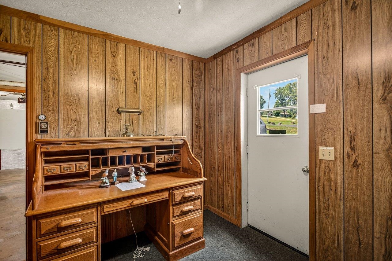 1665 MASSANETTA SPRINGS RD