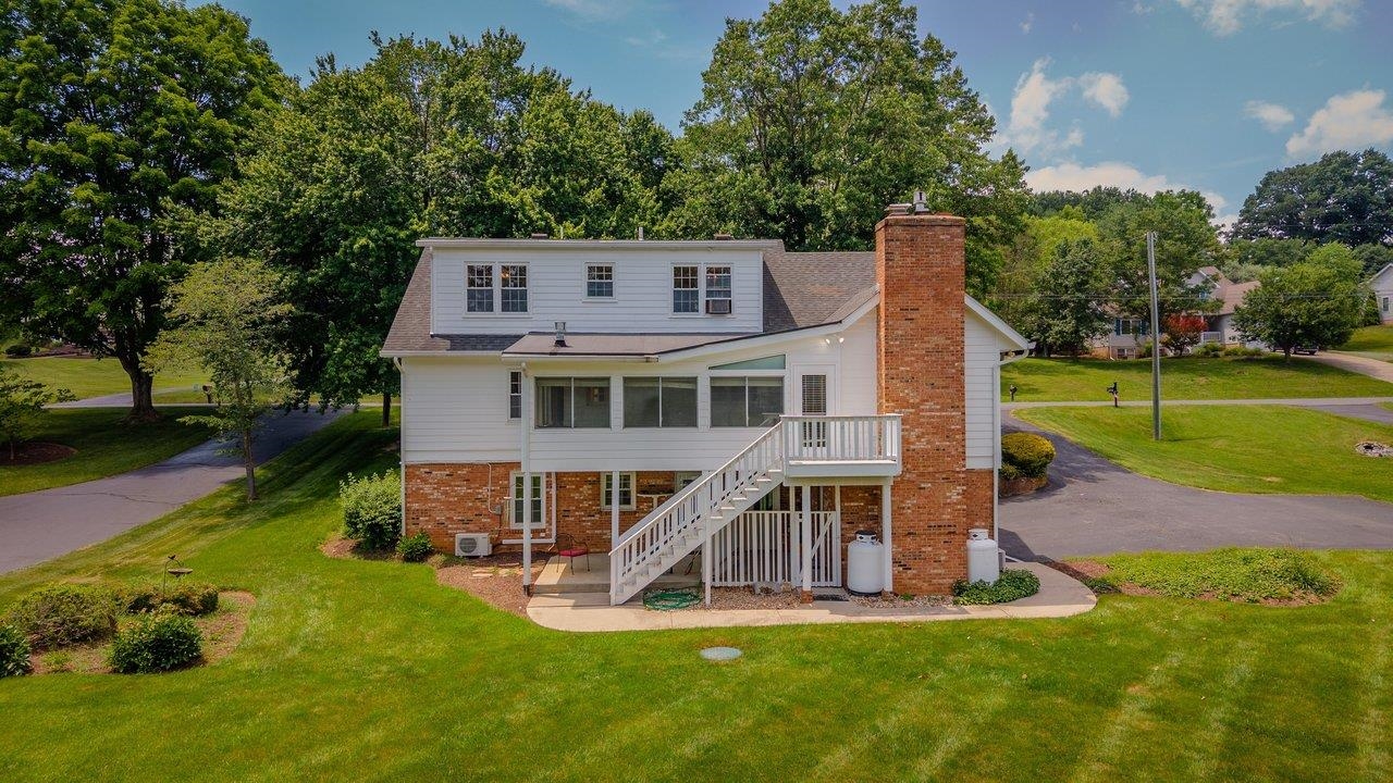 1665 MASSANETTA SPRINGS RD