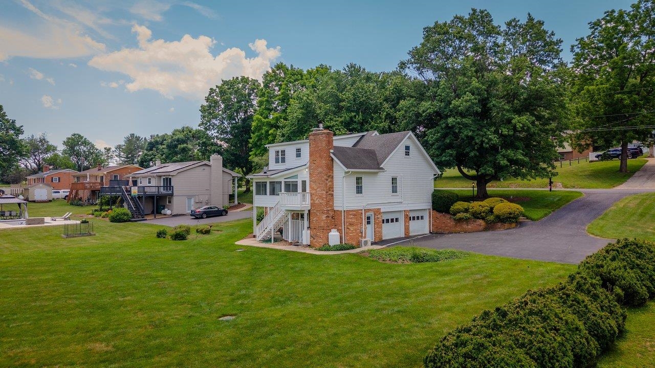 1665 MASSANETTA SPRINGS RD
