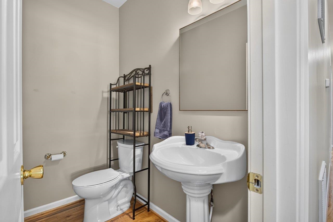 120 DAVID CIR